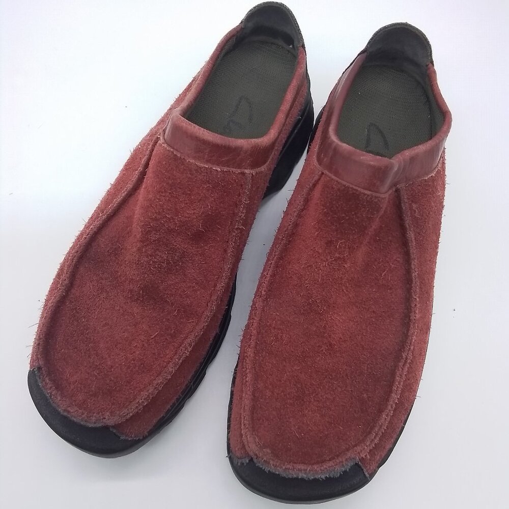 CLARKS BURGANDY SUEDE SLIP-ON MULES/CLOGS SIZE 8M